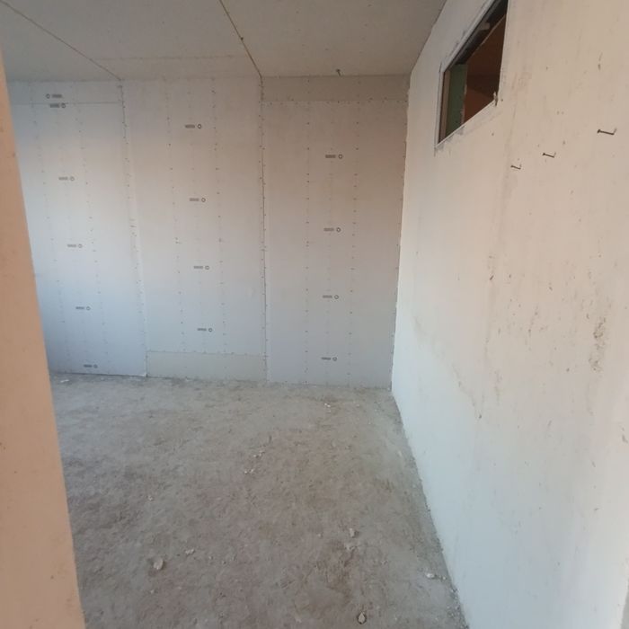 Kvartera sotiladi 51-kv manzil super yangi qurilgan uy