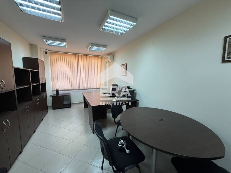Продава се Офис в Варна, Център - 62 кв.м за 942 €/кв.м - Снимка #4