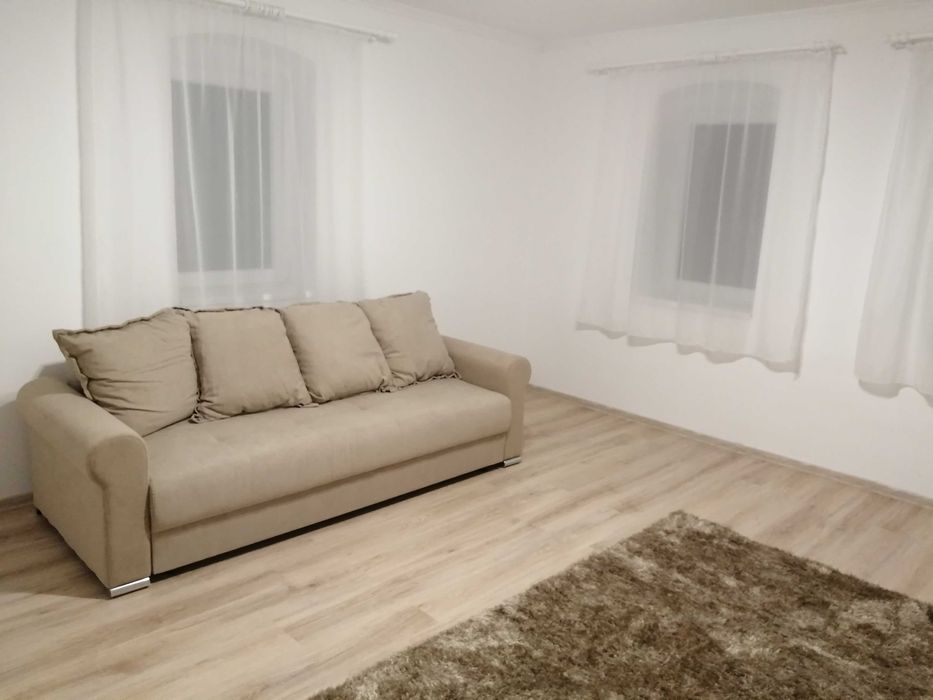 Dau in chirie casa loc. Salajeni