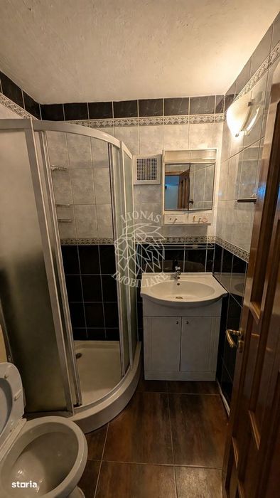 Apartament 4 camere 100 mp-balcon-parcare-beci-Central