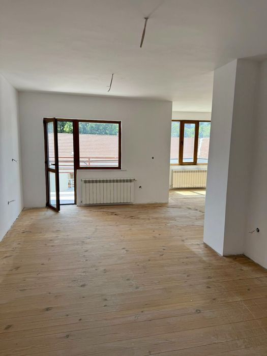 Продава се Многостаен апартамент в Разлог - 135 кв.м за 1230 €/кв.м - Снимка #1