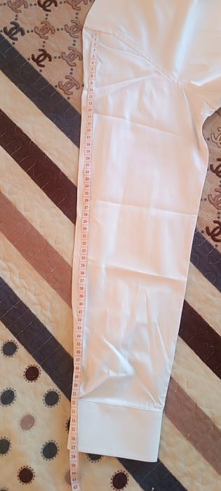 Продаю рубашку белую