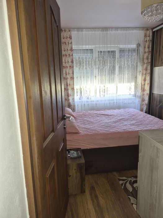 Vand apartament 3 camere