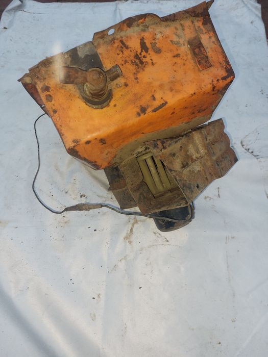 Scaun de tractor 650