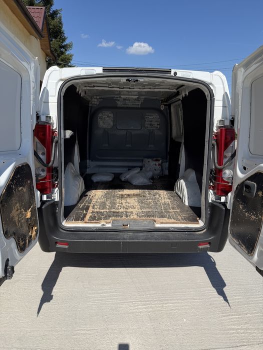 Peugeot expert -varianta lunga 2015
