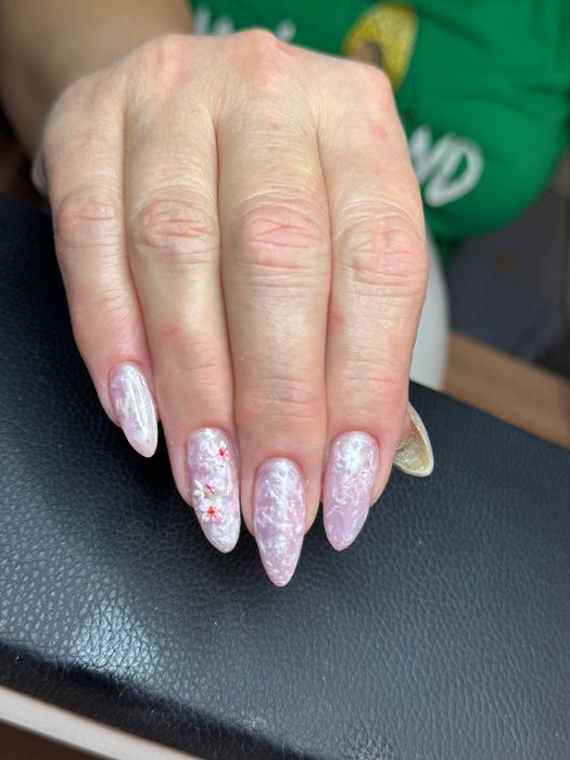 Маникюр маникюр.