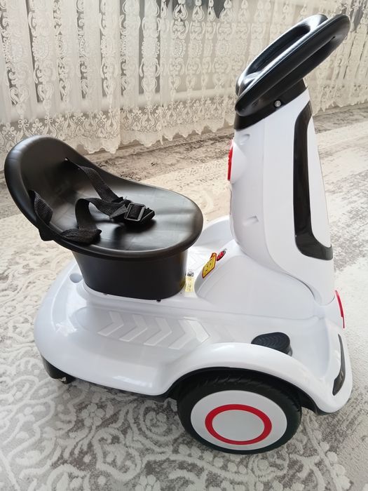 Детская машинка новая