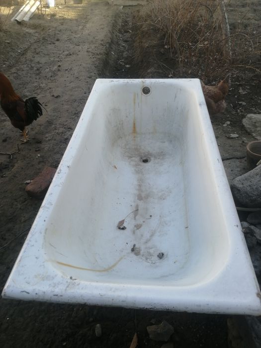 Ванна чугунный.в хорошем состоянии.