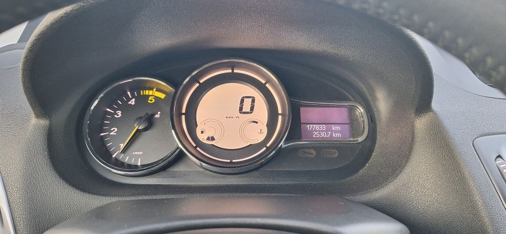 Renault Megane 1.5 dci euro 5 fabricatie 2015 cu 177.000 km