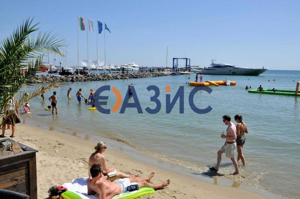 Апартамент с 1 спалня в новострояща се сграда "Ла Мер Диамант", Св. Влас, България, 57.09 кв.м, #34159310