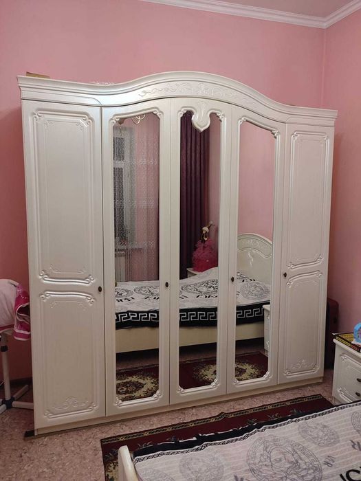 Спальный гарнитур