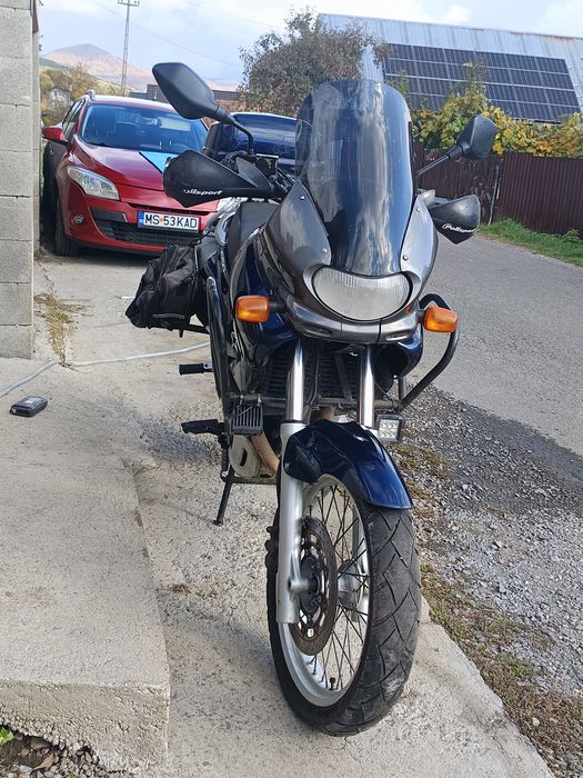 Vând Suzuki freewind XF650