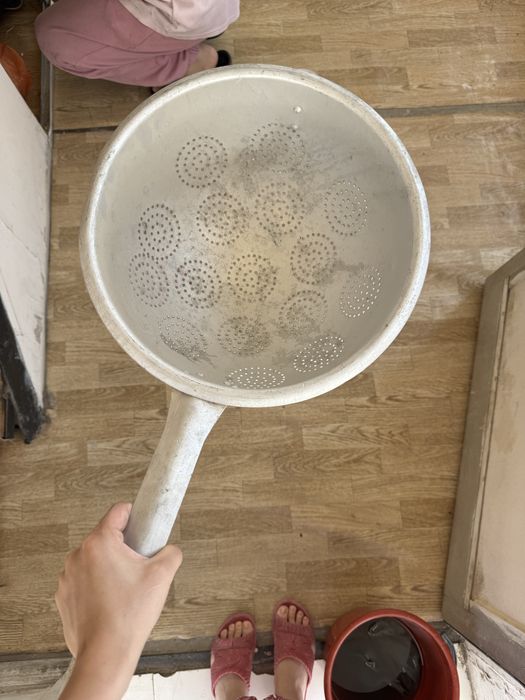 Продам большой дуршлаг