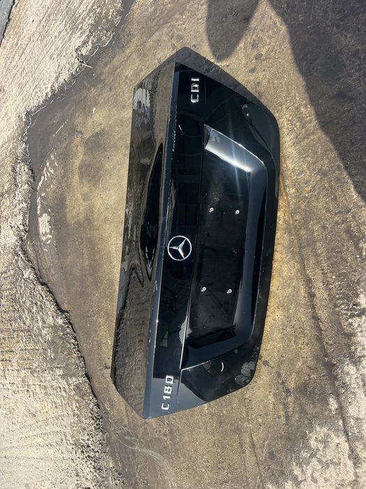 Капак,багажник C Class седан