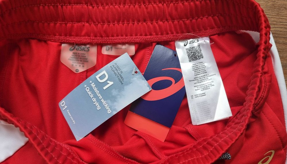 Оригинално дамско долните на ASICS.