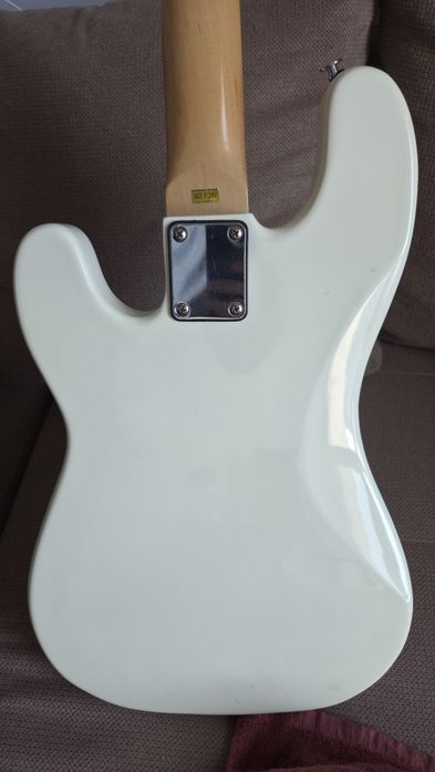 Бас гитара Deviser