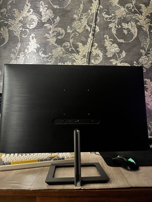 Срочно продаю Игровой Монитор 144гц 27дюйм