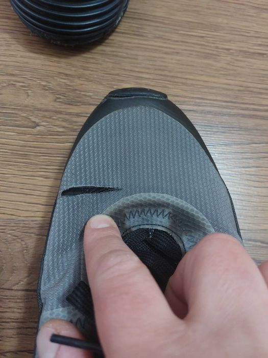 Adidasi NIKE femei, marimea 40