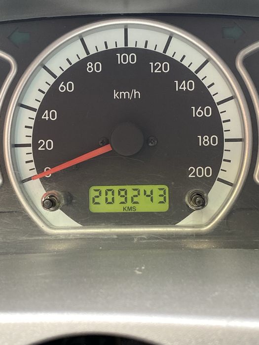 Nexia 2 yili 2013 1.6L dons luks kansaner