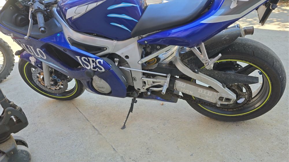 Vând Yamaha YZF-R6
