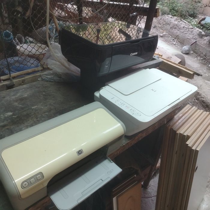 Цветные принтеры 3шт разных моделей отдам 300 тыс сум