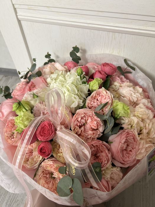 Красивый,большой букет