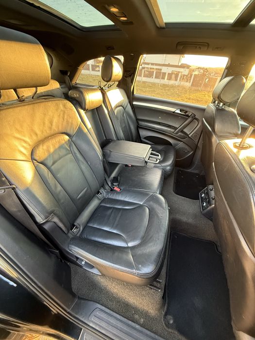 Vând Audi Q7 quattro