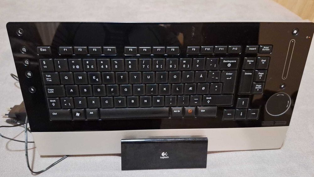 Logitech DiNovo Edge SI DINOVO mini – Tastatură Bluetooth Premium