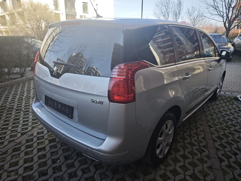 PEUGEOT 5008 2011 — imagine 5