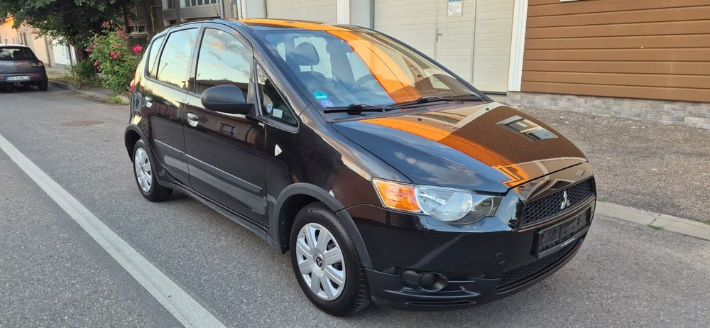 MITSUBISHI  COLT, fabricatie 2011, 1.3 benzina euro 5, 2300 euro.neg.
PRET 2450 EURO.NEG.