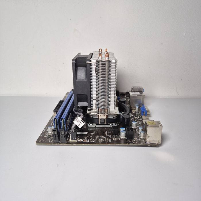 Kit PC i5 4460 + MSI H81M-E33 + 4GB RAM + cooler nou