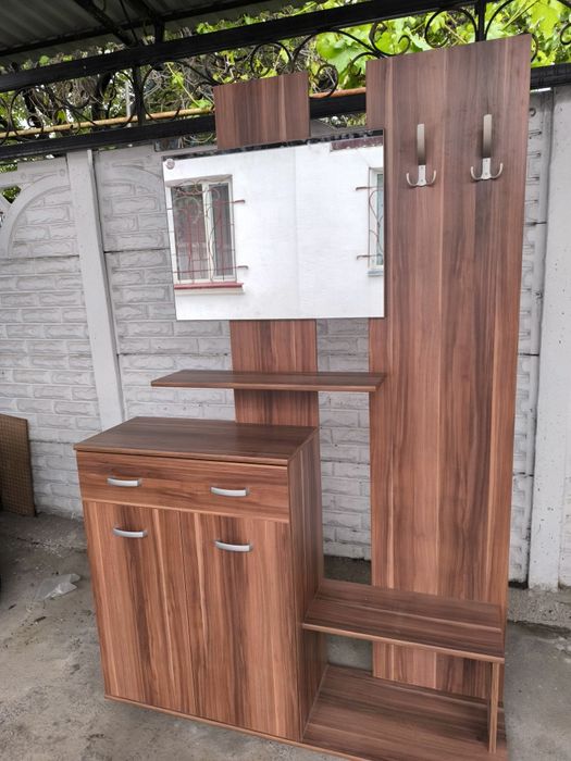 Продам шкаф для прихожей