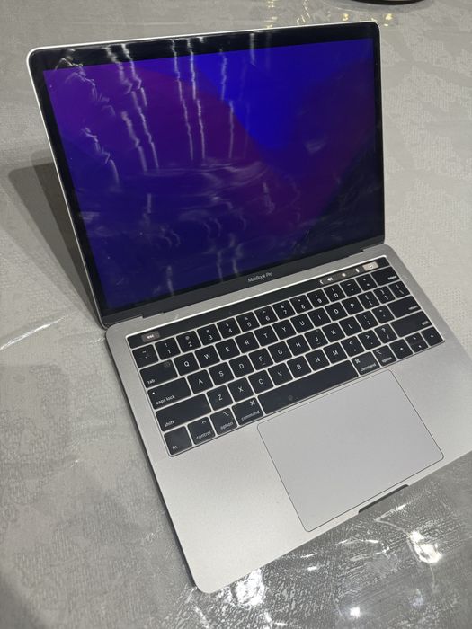 Macbook pro 2019 13-inch