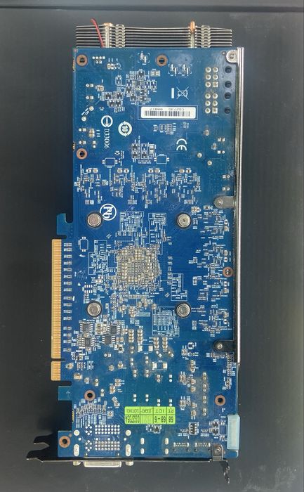 Gigabyte WindForce Radeon HD 7950 видео карта