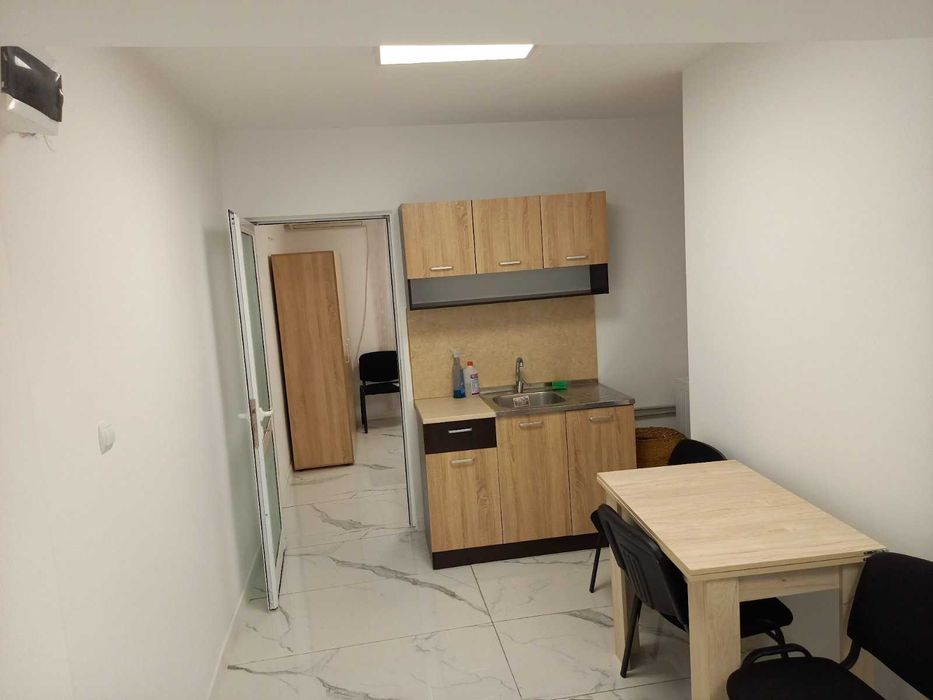 Дава се под наем приземен етаж от къща във Враца