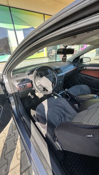 Opel astra GTC 1.6