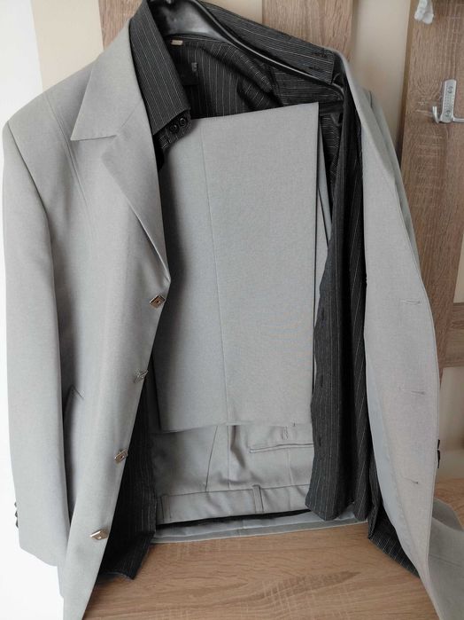 Мъжки костюм размер 50