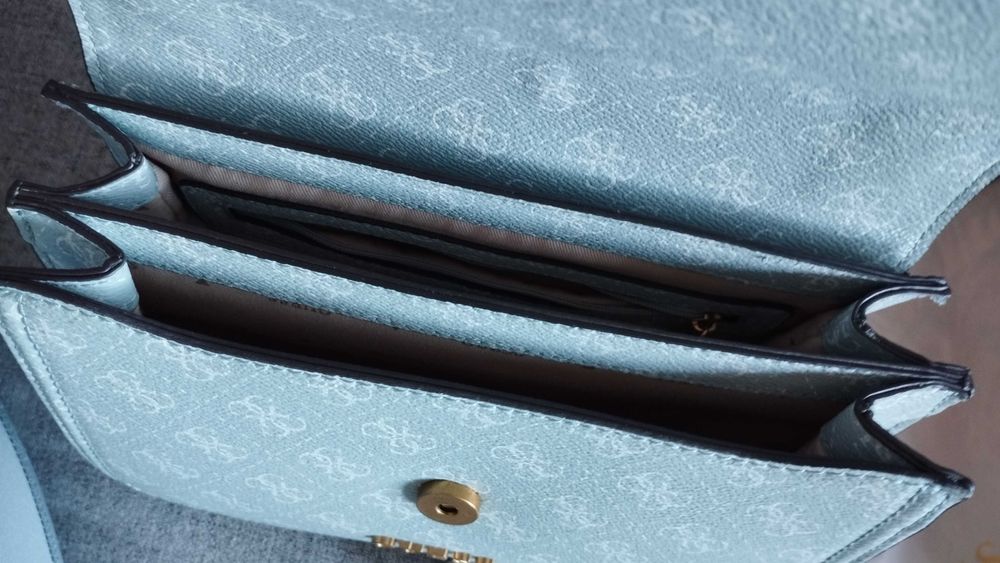 Чанти Guess, Armani exchange, Victoria's secret