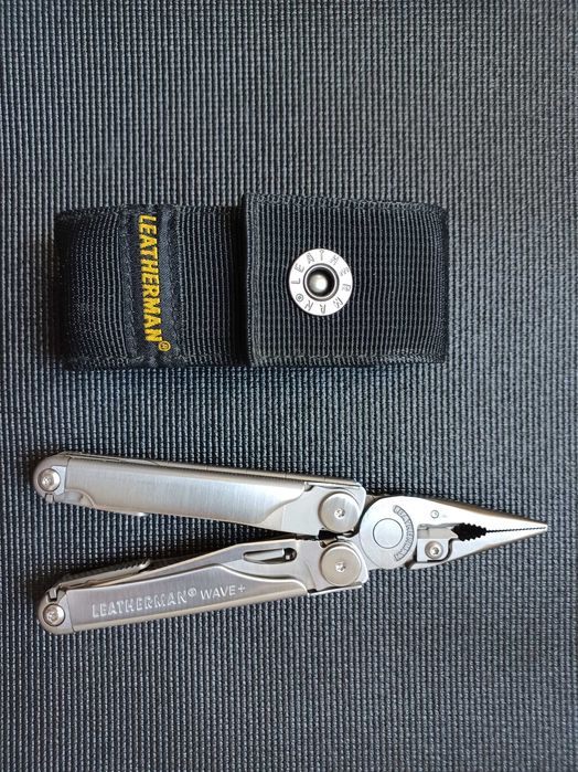 Vand multitool Leatherman Wave+ nou cu teaca de nylon