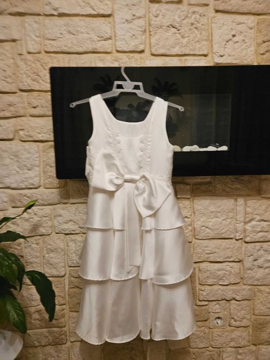 Rochiță eleganta pentru fetite de 7 ani
