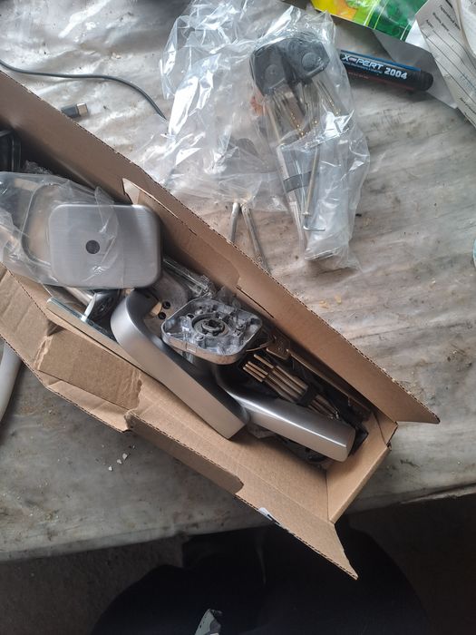 Продаю входные двери