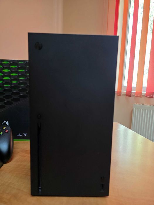 Xbox Series X 1TB – Full Box, stare impecabilă