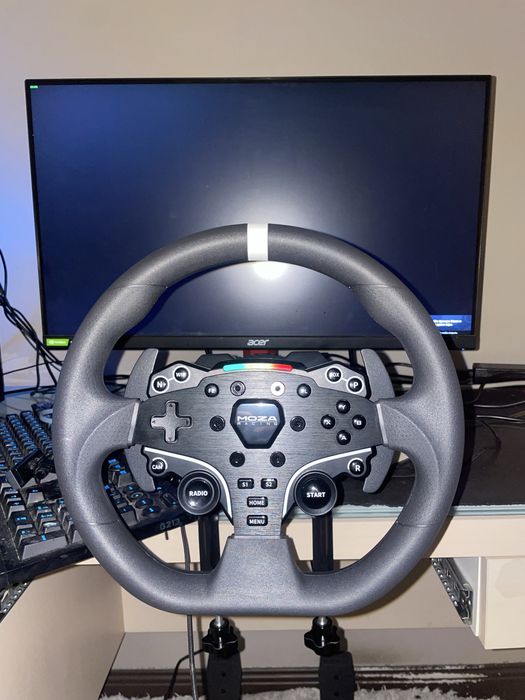 Moza r3 руль pc, база, педали