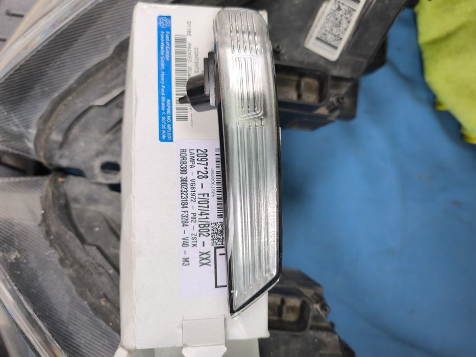 Far Xenon Ford Focus MK 3.5