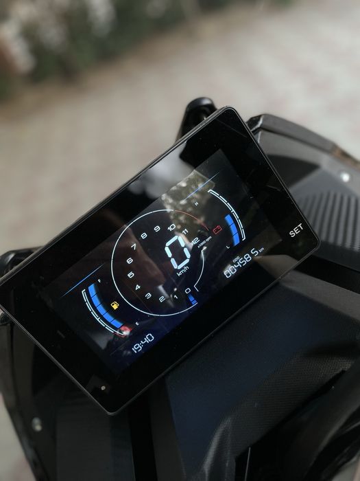 Мотоцикл (макси скутер)