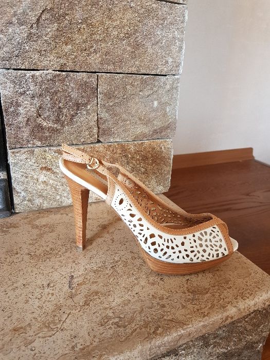 Loro Piana нови чехли, Елегантни обувки c висок ток