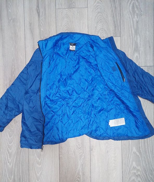 Geaca nike albastră