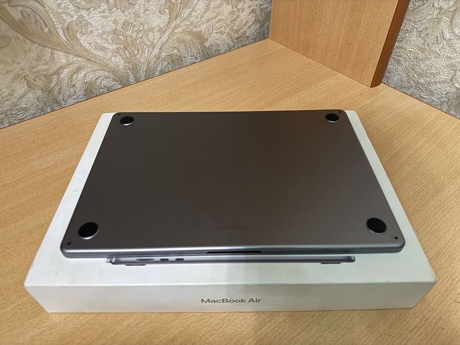 Macbook Air M3 15 inch