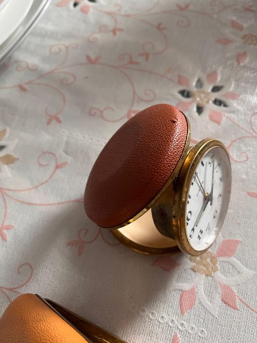 Două ceasuri vechi, stare buna, de colecție