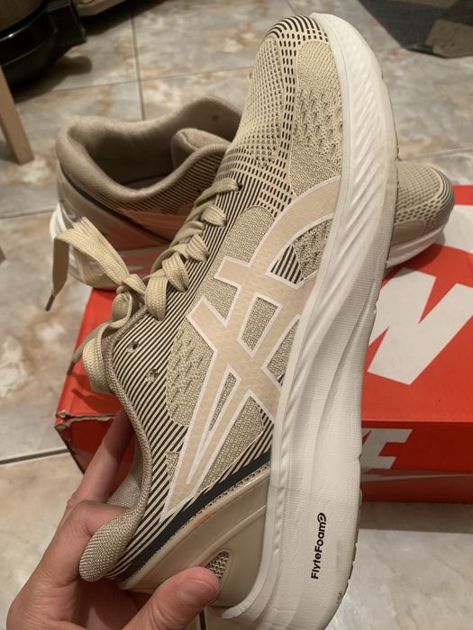 Продам обувь Asics Gel Nandi